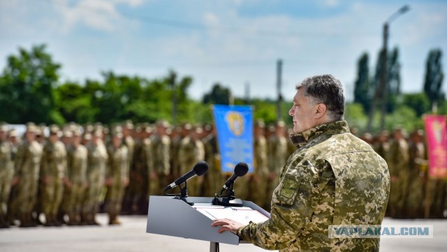 Порошенко пригрозил России авиаударом из Харькова