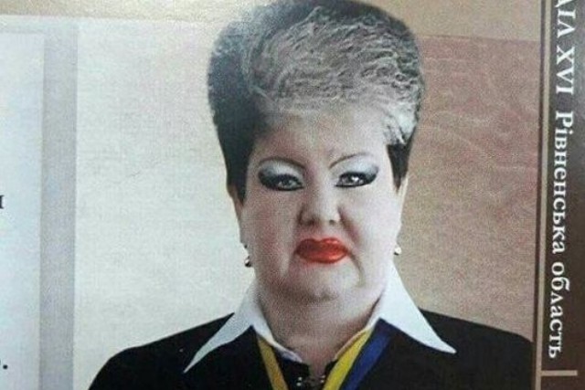 Чиновницы, чей стиль вызывает и смех и слёзы