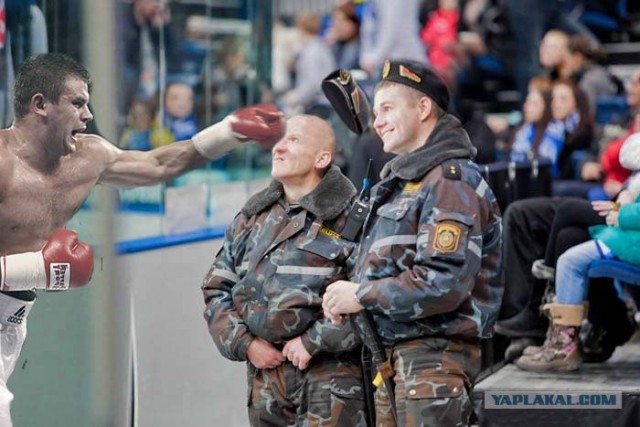 Фотожаба: Что увидели омоновцы?