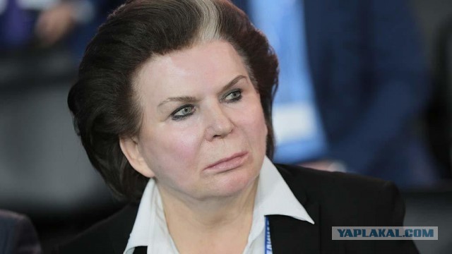 Вице-мэр Новосибирска сделала снежного ангела в купальнике