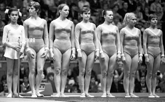 Девушки на спорте и около него!