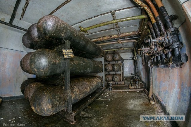 История заброшенной береговой батареи №11. В погребе сохранились снаряды