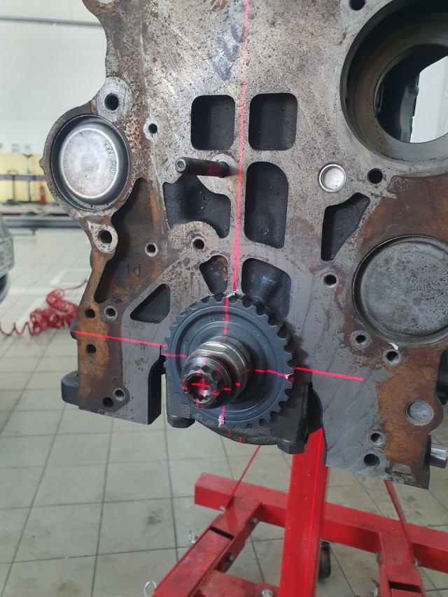 Porsche запатентовала двигатель W18
