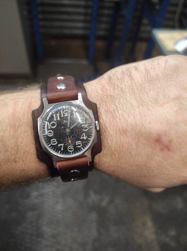 Часы, сделанные руками