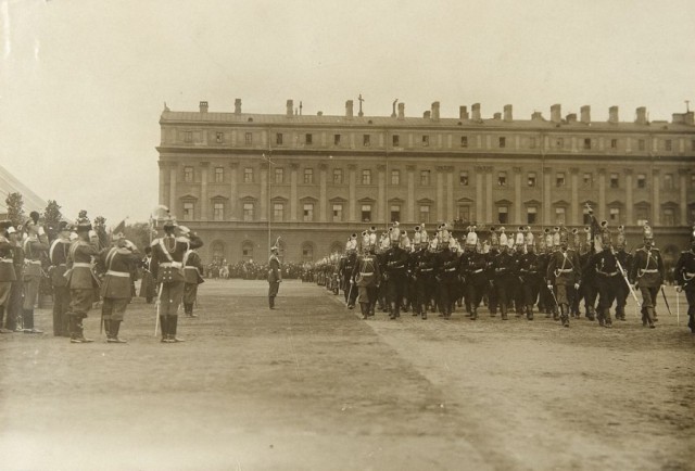 Коллекция редких старых фотографий Петербурга