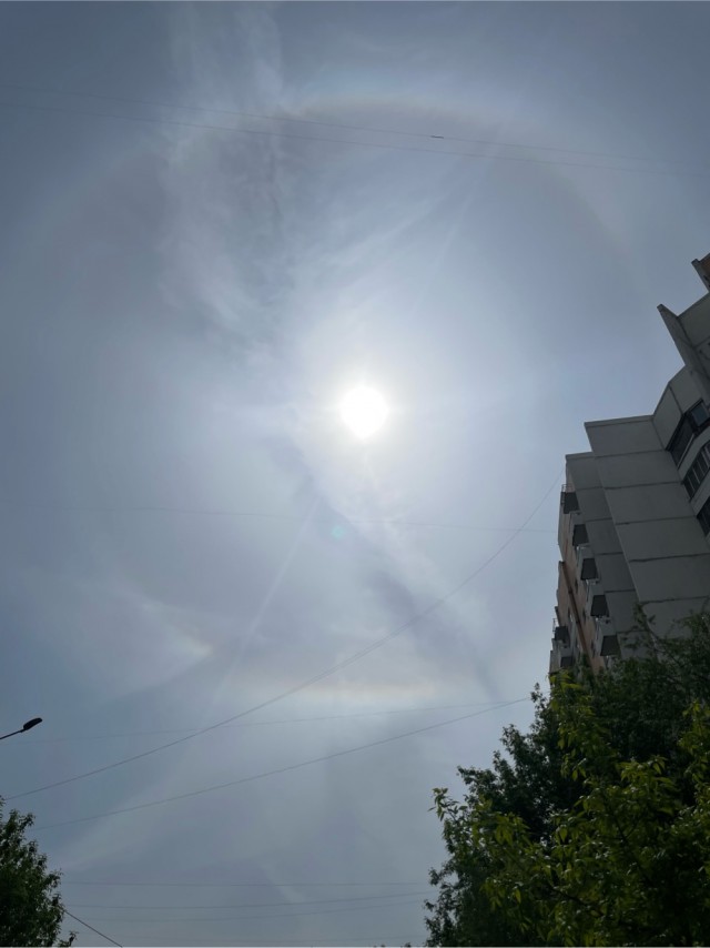 В Москве вон че второй день подряд