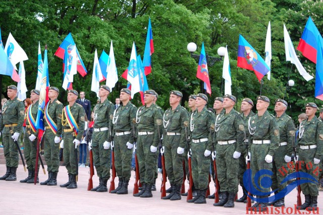 Луганск. Открытие памятника "Они отстояли Родину".