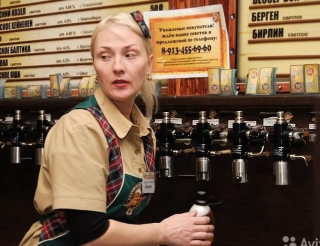 Болельщики Эквадора на матче с Катаром скандируют «Queremos cerveza», что в переводе с испанского означает: «Мы хотим пива!»