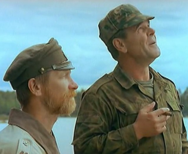 А луна-то, ненастоящая!