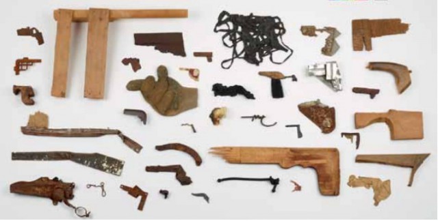Все модели оружия из детства на одном фото.