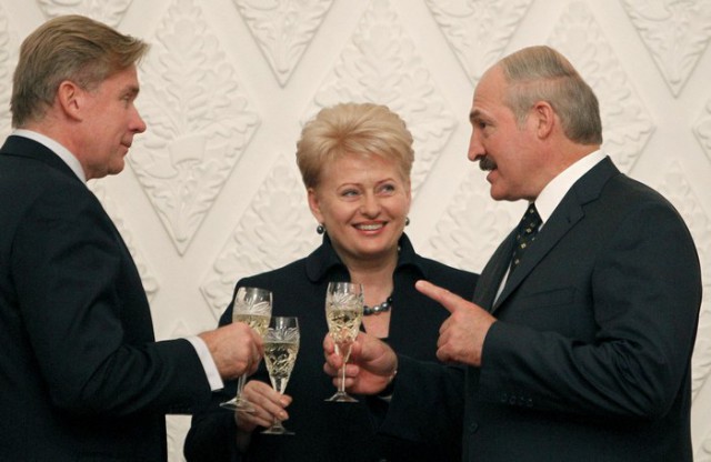 Лукашенко спросил россиян, готовы ли они к объединению России и Белоруссии