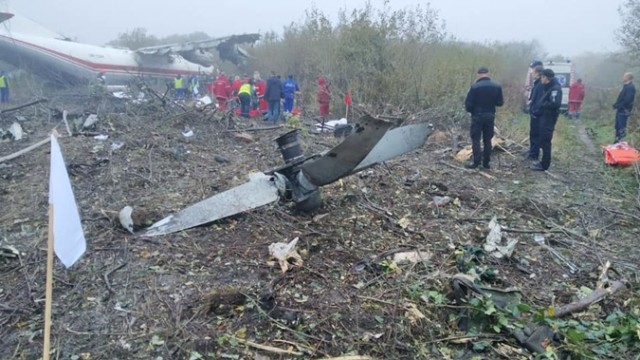 На Украине из-за нехватки горючего разбился грузовой самолёт. Пять человек погибли