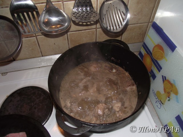 Пряное мясо во фруктовом соусе с кус-кусом