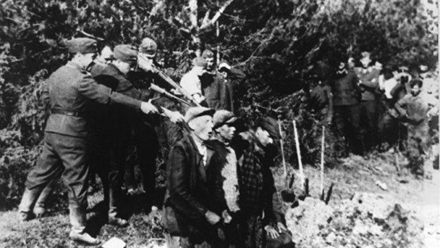 "Если бы я убил столько людей, сколько он, меня бы тоже трясло", дело айнзацгрупп