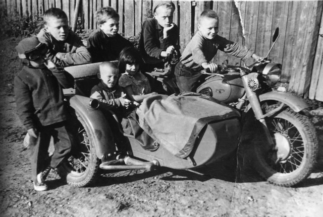 Фотографии из прошлого нашей страны - 35