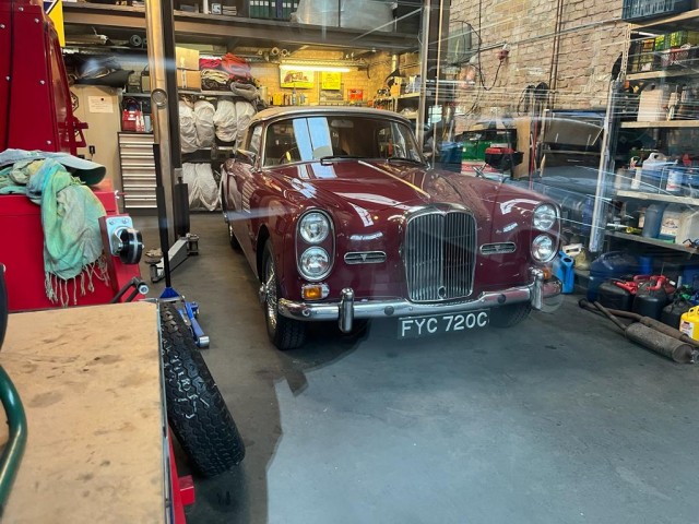 1960 Jaguar Mark II Beacham