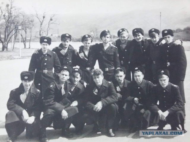 В Крым перебросили 2500 десантников