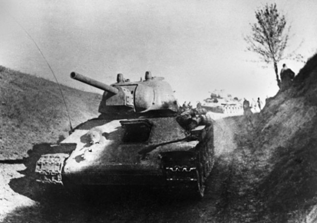 Т-34 против «Тигров» и «Фердинандов»: как один танк Ивана Голубя расстрелял полчища фашистов