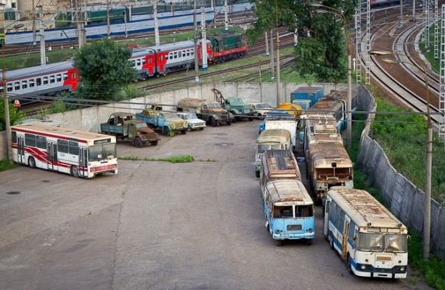 Кладбище старых автобусов