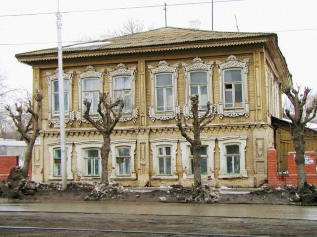 Хабаровск нашёл своего героя: местный супермен-предприниматель жертвует миллионы на спасение старинных домов