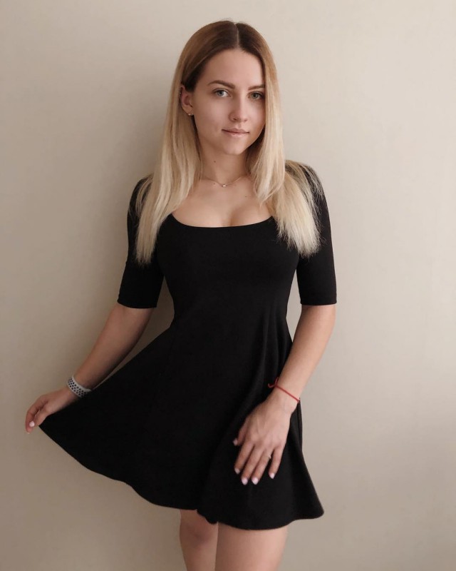 Девушки одетые, но мужская фантазия делает своё дело