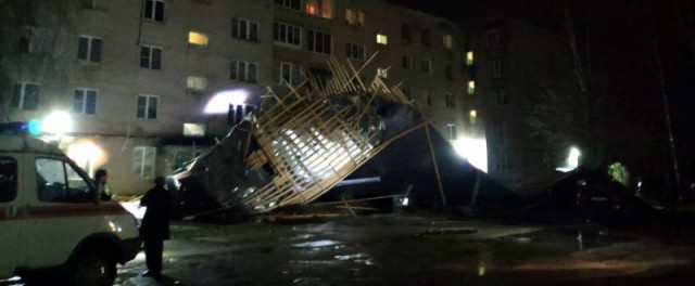 На Вологодскую область обрушилась стихия - даже крыши сносит!