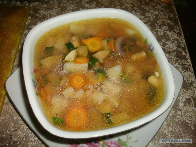 Пятничные посиделки на теплотрассе ©