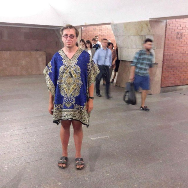 Свежая порция "модников" из нашего метро