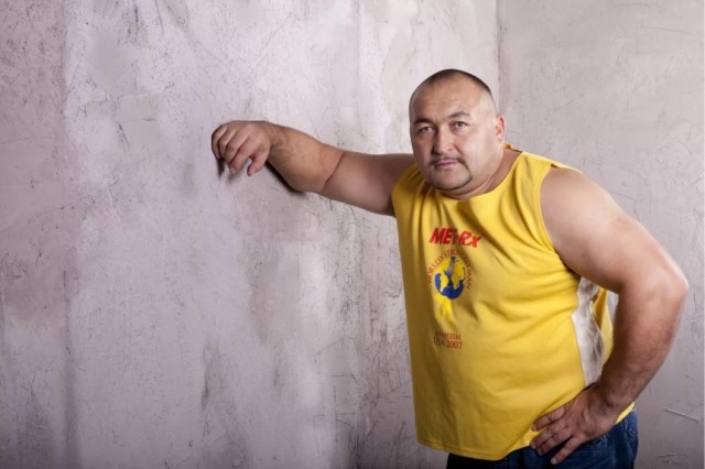 Цыган-то рецидивист-истеричка.