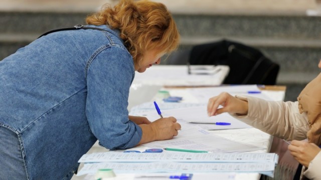 Оппозиция опередила правящую партию на выборах внутри Молдавии