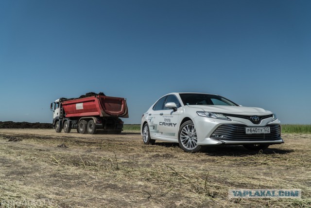 Toyota Camry 2018 - "Кто ты"? (Обзор)