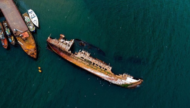 Сто лет под водой: откуда в Магадане кладбище кораблей и почему его не убирают