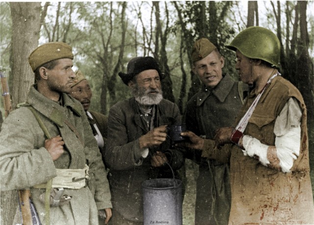 Фотографии связанных с историей Красной и Советской Армии.