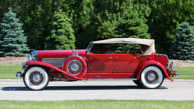 10 самых дорогих автомобилей аукциона Mecum за 2022 год.