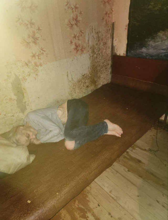 Измождённую пенсионерку на цепи нашли в доме под Вологдой