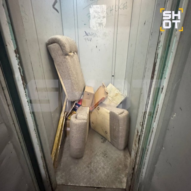 Мать с ребёнком чуть не сгорели заживо в лифте во Владивостоке