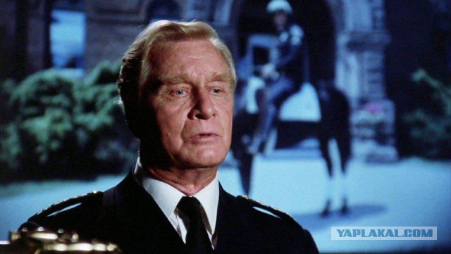 Экс-глава украинской разведки дал интервью в трусах