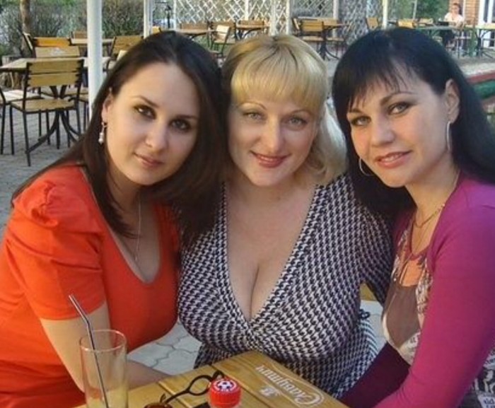 Девушки на отдыхе