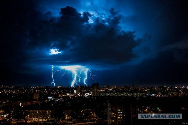 Американский фотограф показывает, как выглядит лицевая сторона его фото, и что прячется на изнанке