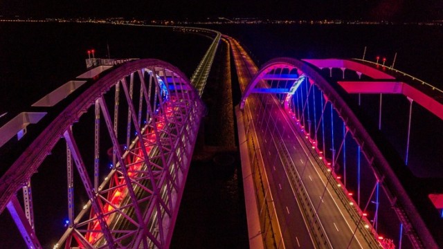 Новая подсветка Крымского моста
