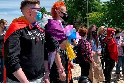 Митинги геев и националистов в центре Киева