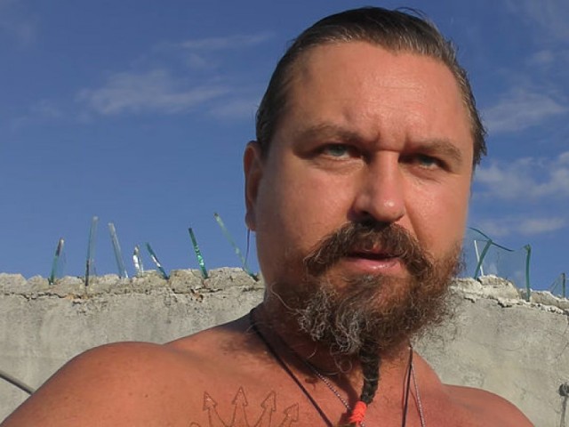 Чуть не повесили