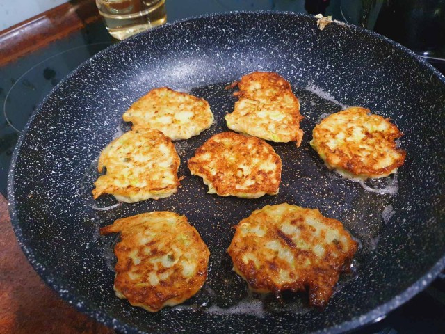 Жареный кабачок.