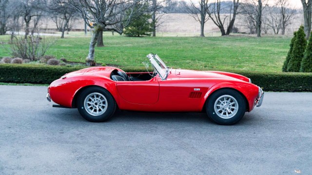 Автомобили аукциона Mecum. Top-16 2024 года.