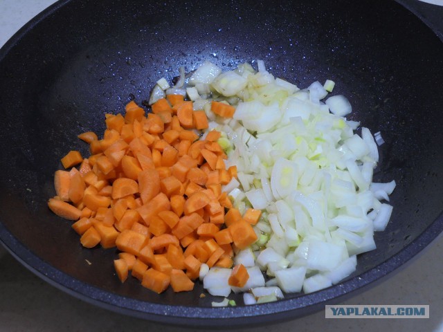 Рагу овощное с колбасками.