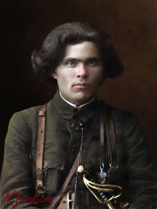Фотографии связанных с историей Красной и Советской Армии.