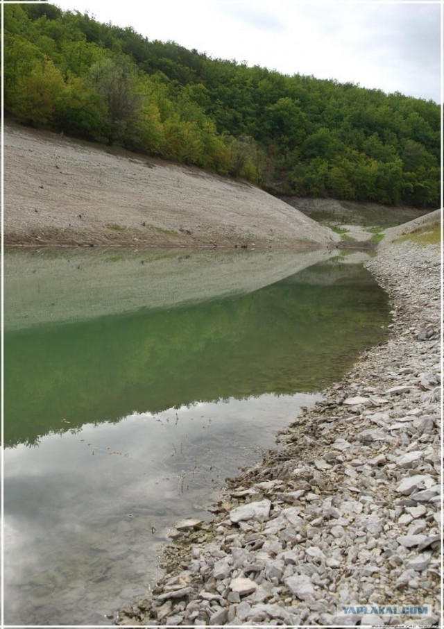 Крым. Новоульяновка. Водохранилище.