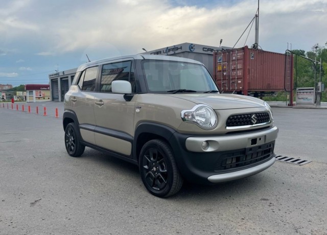 Просторный 120-сильный микровэн Toyota с вариатором по цене 90-сильной Lada Granta с «механикой». В РФ начали принимать заказы на Toyota Sienta из Японии