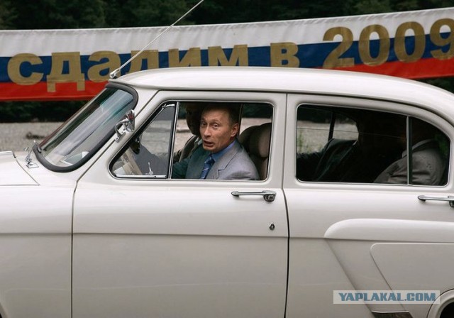 А что будет,если сейчас прокатиться на "Ушастом"  Запорожце по центру Москвы?