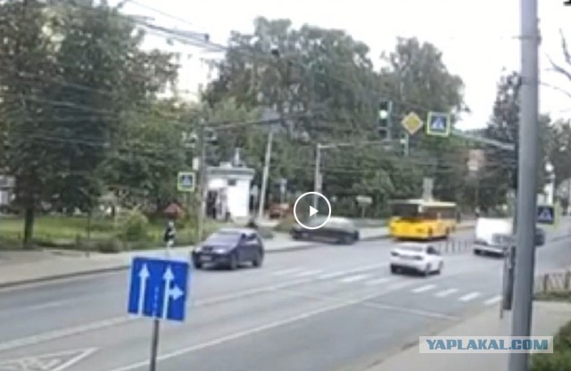 Последние шаги на зеленый